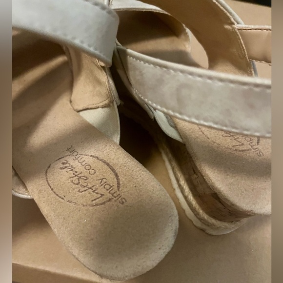 LifeStride Women's Cream Wedge Sandals - Picture 7 of 9